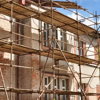 Ravalement de façade et peinture extérieure dans les Hauts-de-Seine (92)